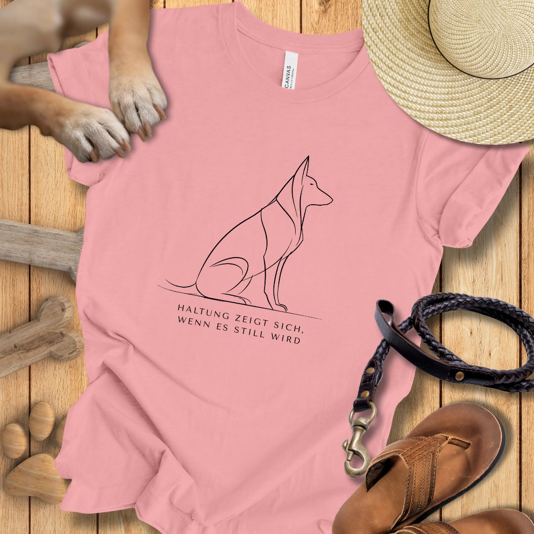 Haltung zeigt sich, wenn es still wird - Schäferhund - T-Shirt Unisex Modern Fit - Weich & Leicht