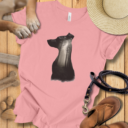 Silhouette Hund mit Wald - T-Shirt Unisex Modern Fit - Weich & Leicht