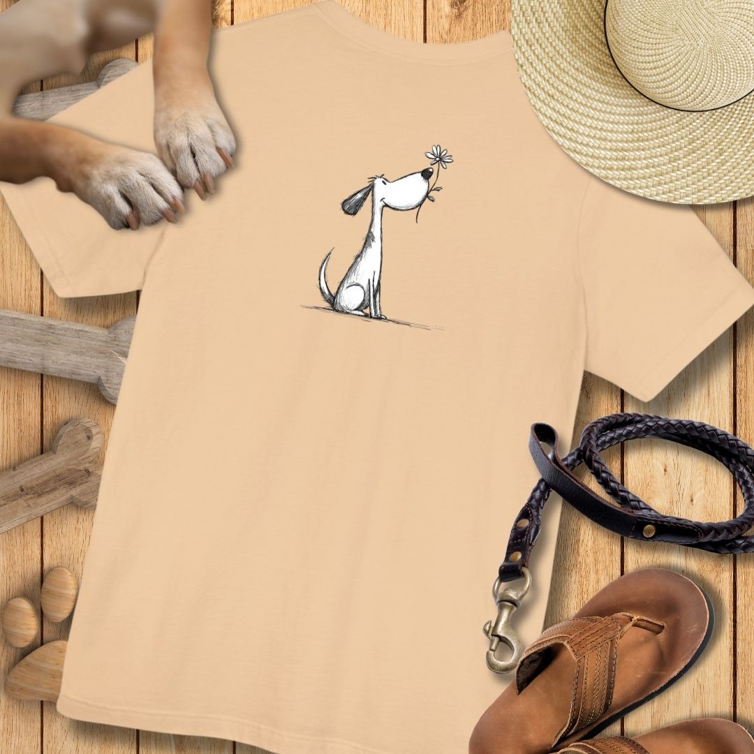 Kleiner Hund mit Blume - Vorne & Hinten - T-Shirt Unisex Modern Fit - Weich & Leicht