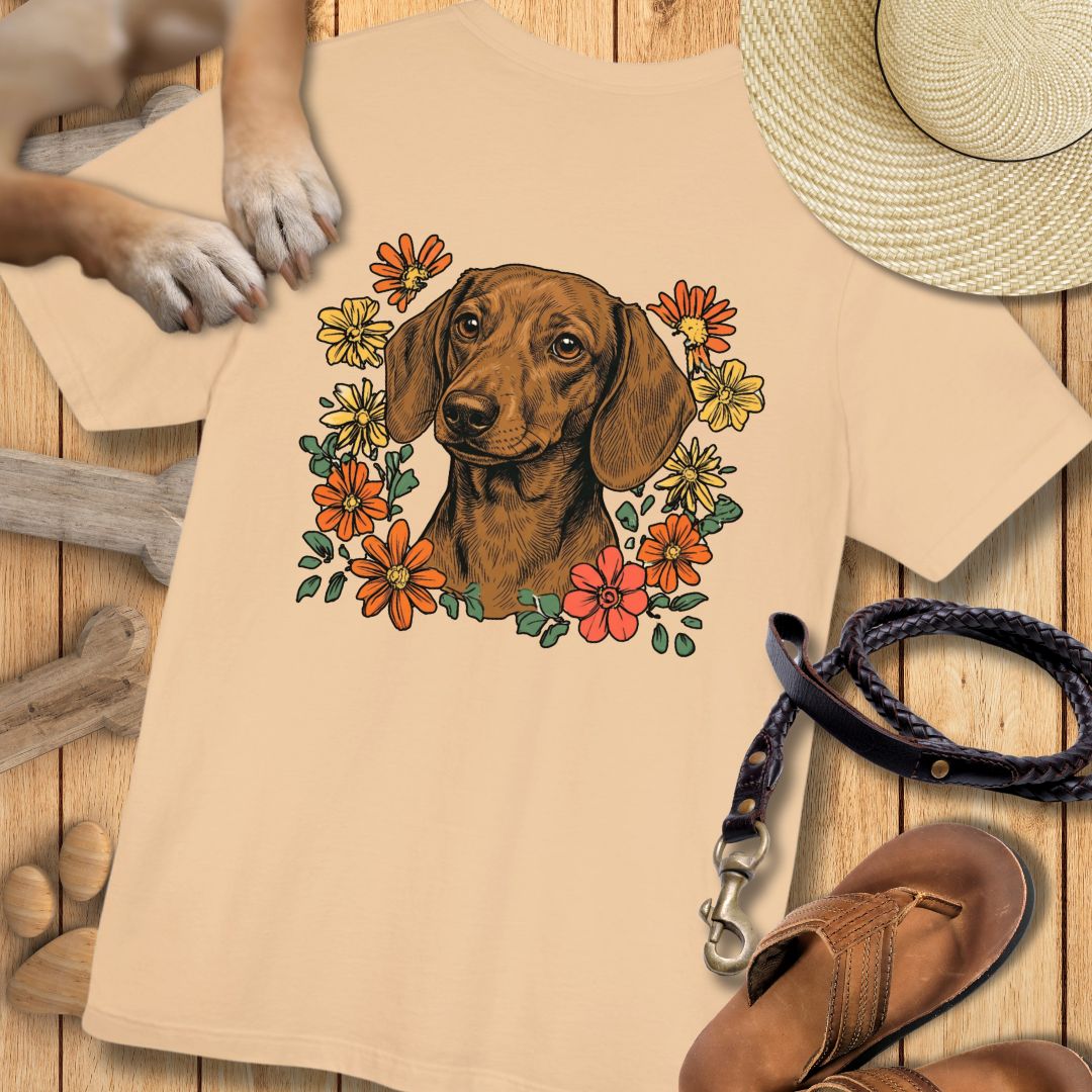 Dackel in Blumen - Nur Hinten - T-Shirt Unisex Modern Fit - Weich & Leicht