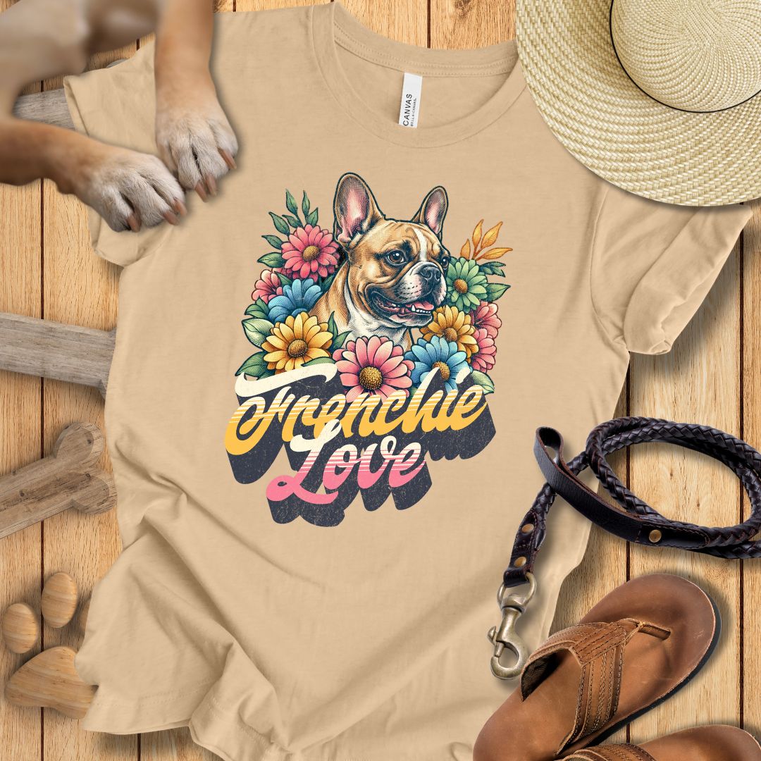Frenchie Love - Französische Bulldogge - T-Shirt Unisex Modern Fit - Weich & Leicht