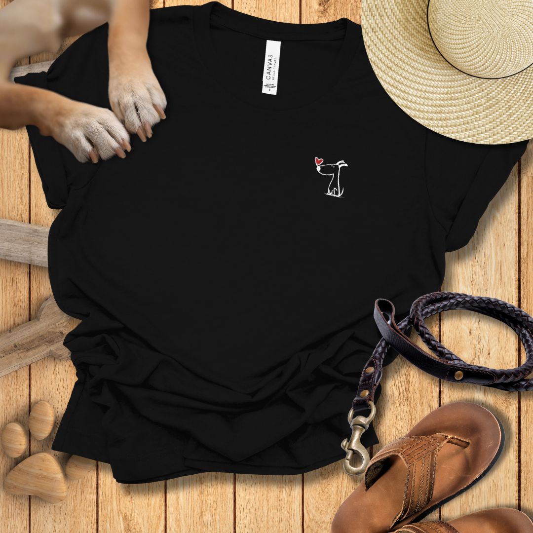Kleiner Hund mit Herz - Beidseitig bedrucktes T-Shirt Damen Slim Fit