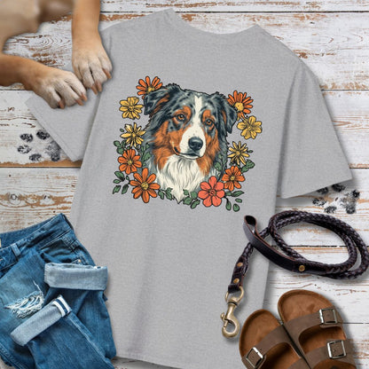 Australian Shepherd in Blumen - Nur Hinten - T-Shirt Unisex Classic Fit - Bequemer Klassiker