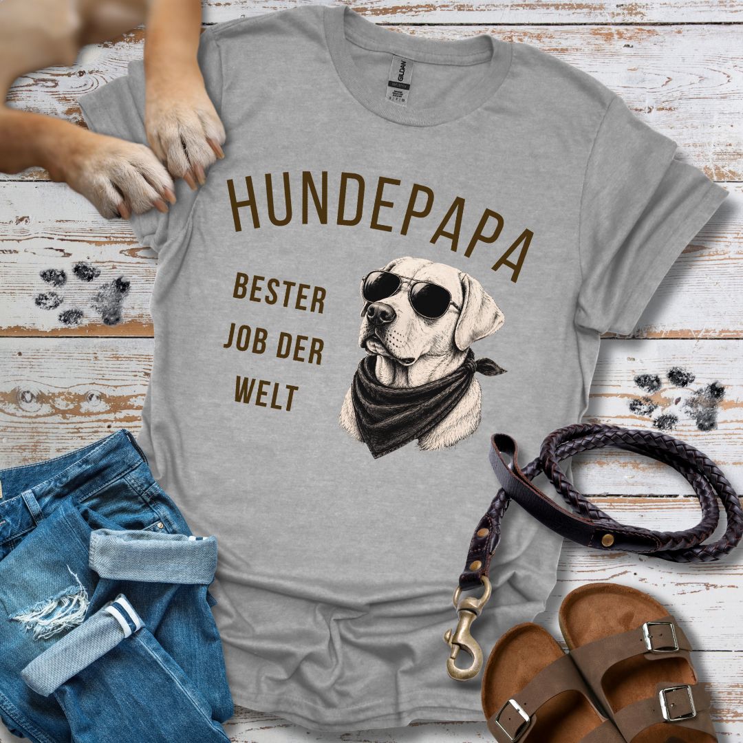 T-Shirt des Monats Mai "Bester Job der Welt: Hundepapa" - T-Shirt Unisex Classic Fit - Bequemer Klassiker