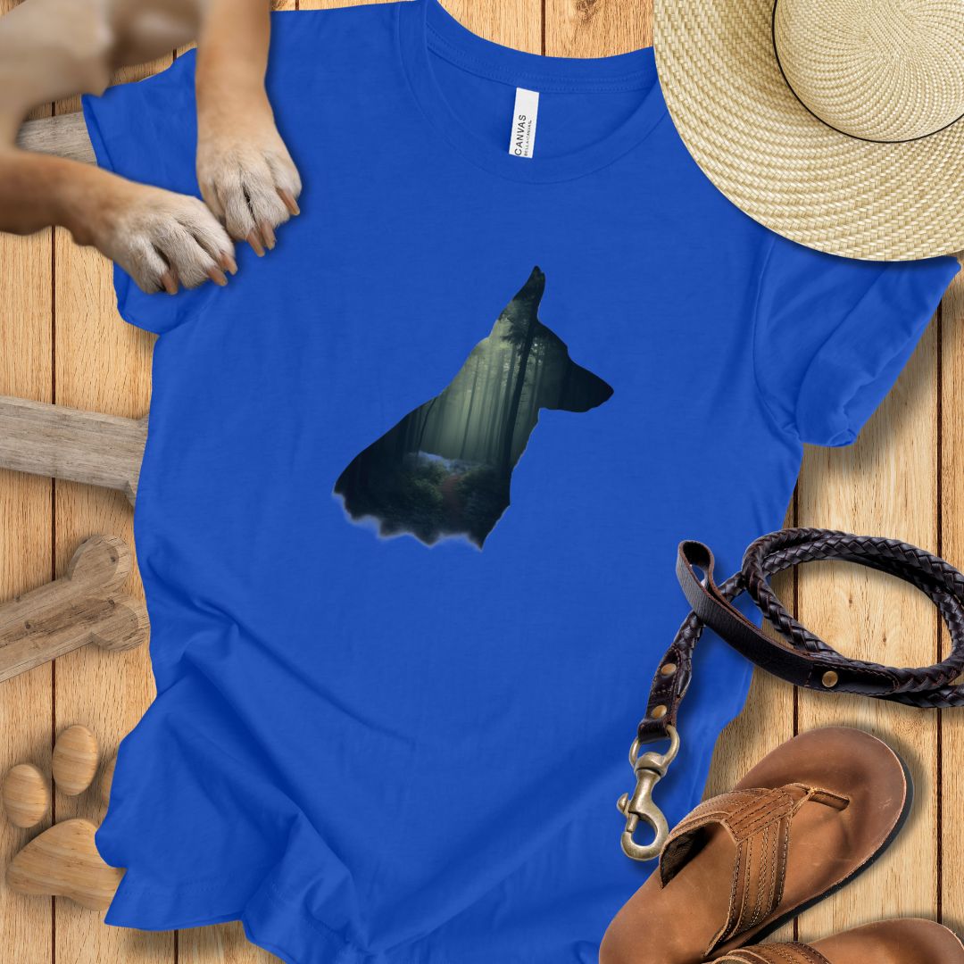 Schäferhund Silhouette mit Wald - T-Shirt Unisex Slim Fit
