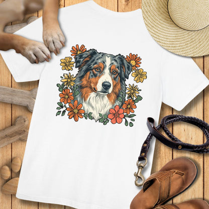Australian Shepherd in Blumen - Nur Hinten - T-Shirt Unisex Modern Fit - Weich & Leicht