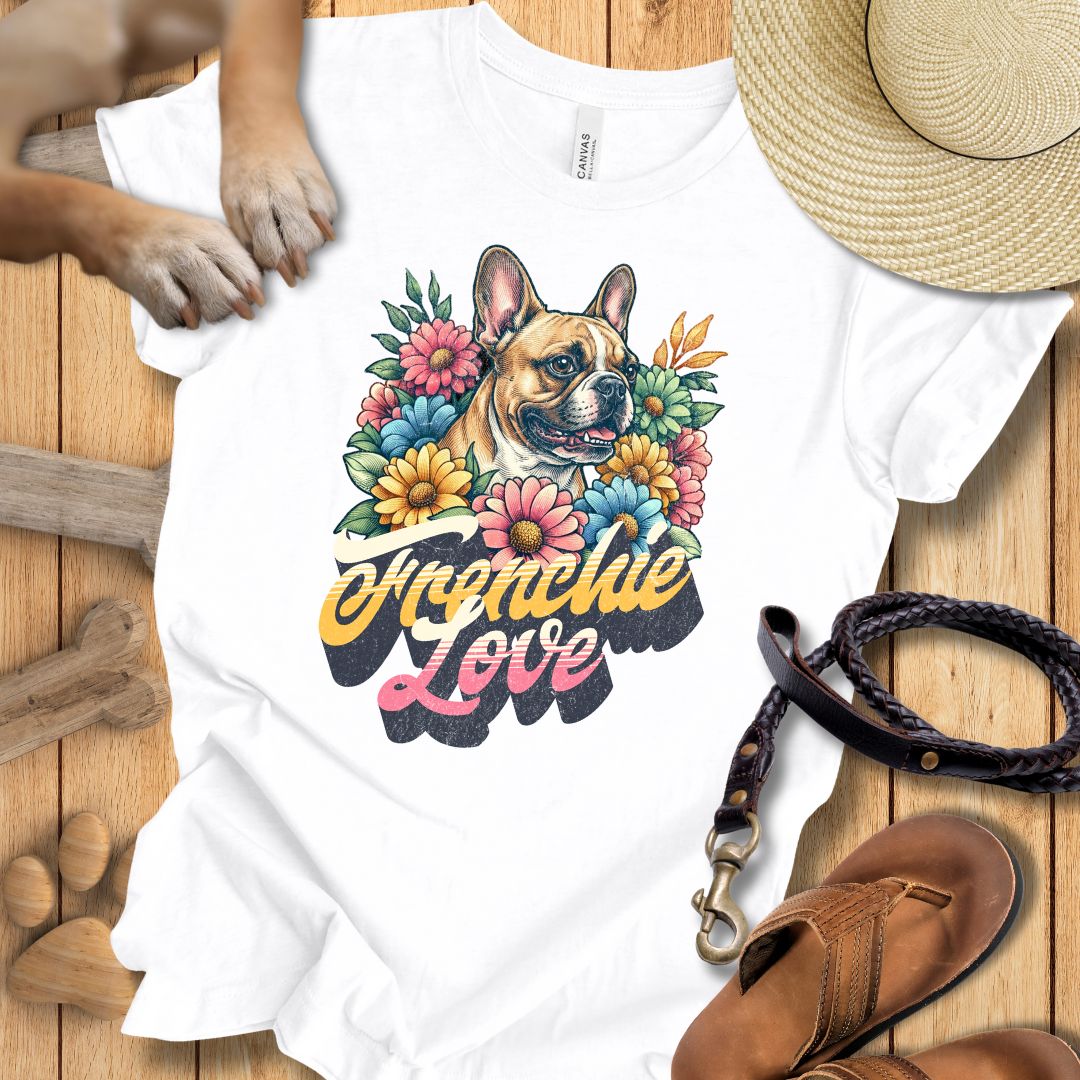 Frenchie Love - Französische Bulldogge - T-Shirt Unisex Modern Fit - Weich & Leicht
