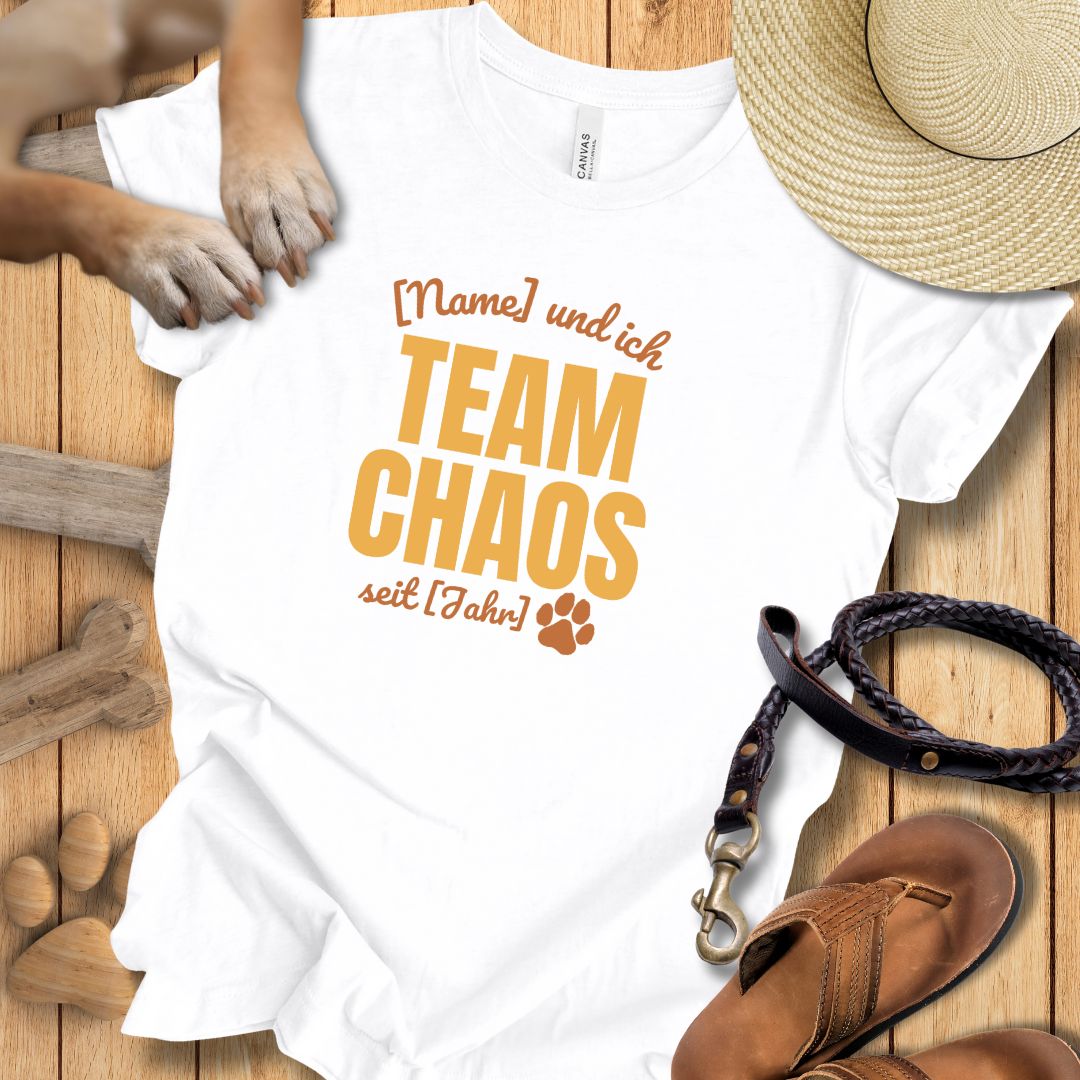 Team Chaos Personalisierbar - T-Shirt Unisex Modern Fit - Weich & Leicht