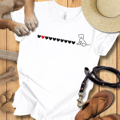 Kleiner Hund mit Herzen - T-Shirt Damen Modern fit - Weich & Leicht
