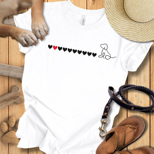 Kleiner Hund mit Herzen - T-Shirt Damen Modern fit - Weich & Leicht