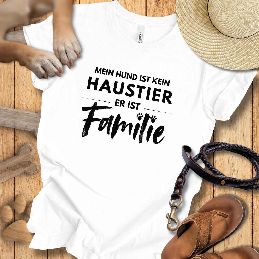Mein Hund ist kein Haustier, er ist Familie - T-Shirt Unisex Modern Fit - Weich & Leicht