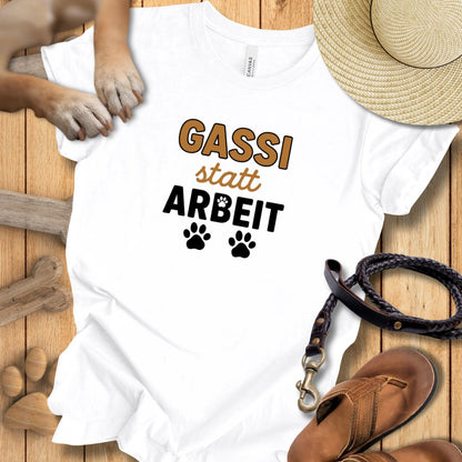 Gassi statt Arbeit - T-Shirt Unisex Modern Fit - Weich & Leicht