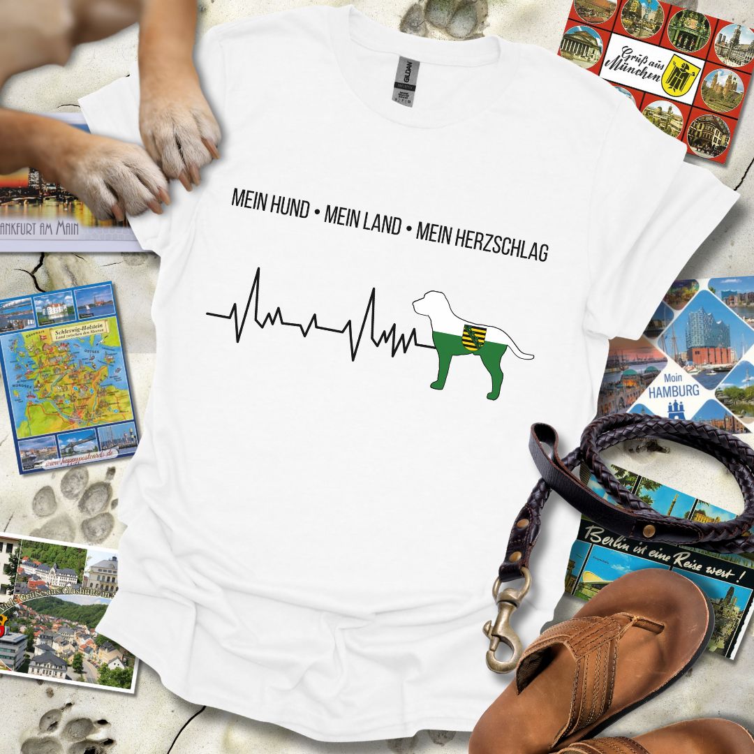 Mein Hund, Mein Land, Mein Herzschlag - Sachsen - T-Shirt Unisex Relaxed Fit