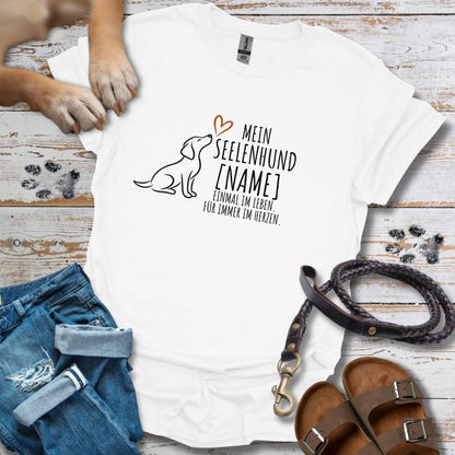 Mein Seelenhund Personalisierbar - T-Shirt Classic Fit - Bequemer Klassiker