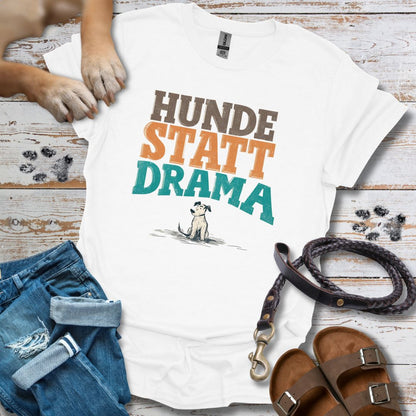 Hunde statt Drama -T-Shirt Unisex Classic Fit - Bequemer Klassiker